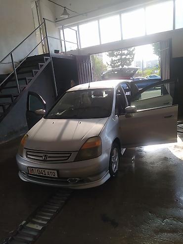 b v d: Honda Stream: 2002 г., Автомат, Бензин, Минивэн — 5