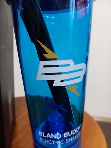 alat za otkivanje kose: BLAND BUDDY Electric Shaker – električni šejker za savršeno kremaste — 3