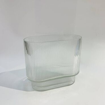 вазы стеклянные: Ваза ребристая (овал) - 18см HOMELAND KG МАГАЗИН ДЕКОРА ИНТЕРЬЕРА