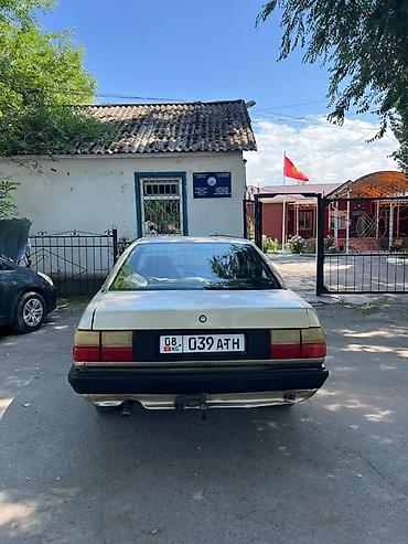 Унаа сатуу: Audi 100: 1986 г., 1.8 л, Кол менен иштөөчү, Бензин, Седан — 1