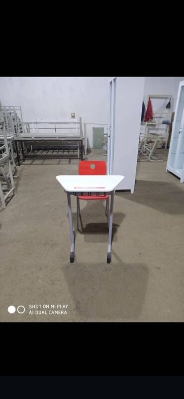 Uşaq masaları: Oğlan və qız üçün, Yeni, Siyirməsiz, Parta, Stullar ilə — 8