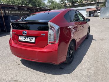 аварийный одиссей: Toyota Prius: 2013 г., 1.8 л, Автомат, Бензин, Универсал