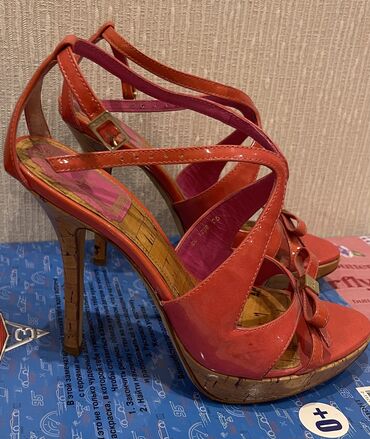 Basanoşka və səndəllər: Dior, Ölçü: 35, İşlənmiş — 4