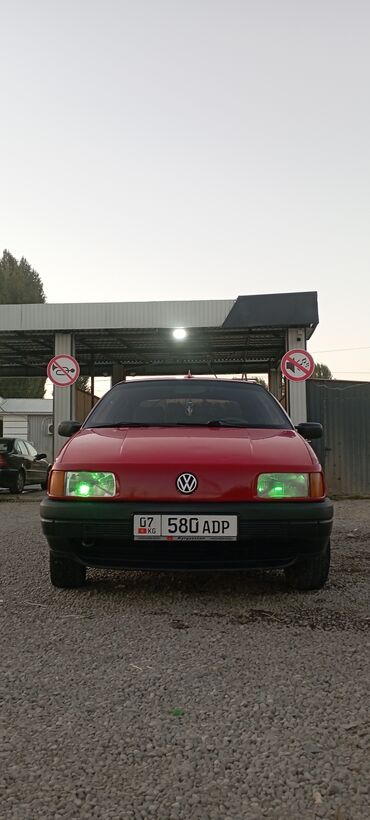 Продажа авто: Volkswagen Passat: 1991 г., Механика, Бензин, Хэтчбэк
