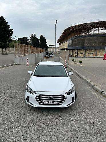 elantra duman: Hyundai Elantra: 1.6 l | 2018 il Sedan — 1