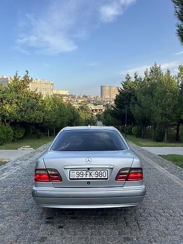 2 el kompresor: Mercedes-Benz E-Class (W210) sedan, gümüşü rəng - Kuzov: 4 qapılı — 2