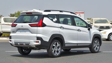 toyota etios cross: Mitsubishi : 2024 г., 1.5 л, Автомат, Бензин, Минивэн