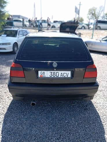 голф 4 1 8: Volkswagen Golf: 1993 г., 1.8 л, Механика, Бензин