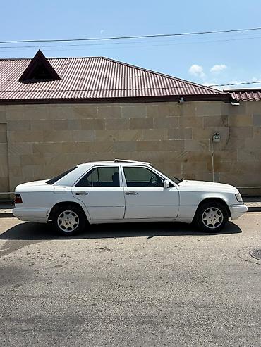 ilkin ödənişsiz yeni avtomobil: Mercedes-Benz W124: 2.2 l | 1994 il Sedan — 4