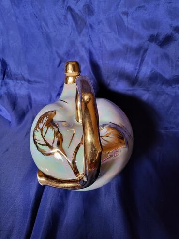 Čajnici: Bokal za zestoko pice,francuski,porcelanski. 70te. Bokal nov — 5