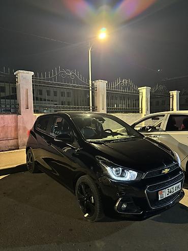 Chevrolet: Chevrolet Spark: 2017 г., 1 л, Вариатор, Бензин, Хэтчбэк — 3