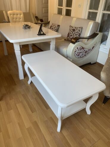 Qonaq otağı dəstləri: Ağ rəngdə yemək və qonaq otağı dəsti Komplektin tərkibi: - 1 ədəd — 7