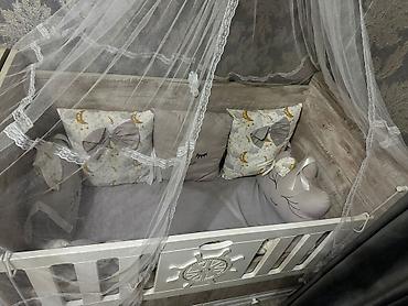 Beşiklər: Oğlan və qız üçün, Yeni, Dördbucaq, Beşik, Dəst ilə, Matras ilə, Yellənmə mexanizmsiz — 3