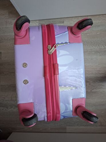 Çamadanlar: Usaq camadani satilir. olcusu 45 hundurluk 30 eni her seyi — 6