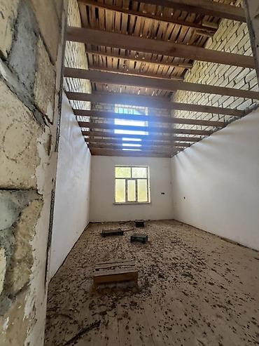 qalada satilan heyet evleri arenda az: Satış üçün torpaq sahəsi və yarımçıq tikili. - Ərazi: hündür daş — 7