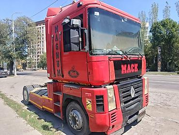 Тягачи: Тягач, Renault, 2002 г. — 1