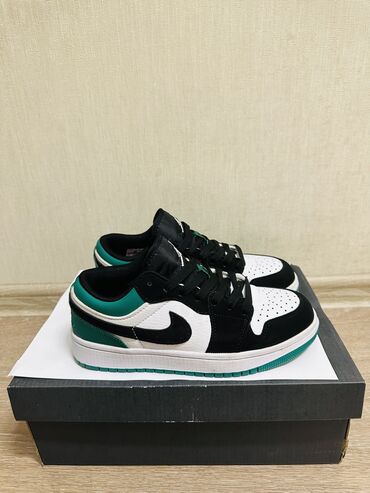 nike air jordan 1 бишкек: Продаются Nike Air Jordan . Размер не подошёл . Размер 37