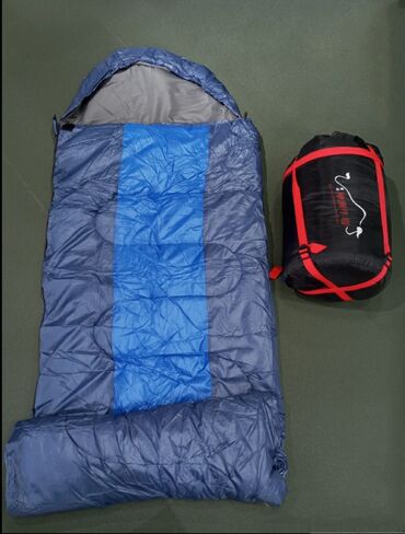 Палатки: Спальный мешок плотный Складной стол - туристические товары -