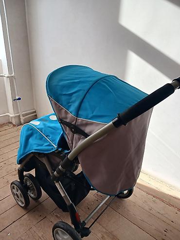 mini araba: Uşaq arabası – mavi rəng, nöqtəli dizayn - Təkər sistemi: 4 təkərli — 10