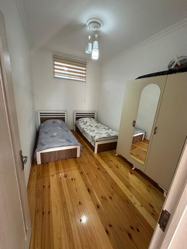 Uzunmüddətli kirayə mənzillər: Seeabrezin məktəbinin yanında 5--sotun içinde 3 otaqlı,bağ evi her — 2