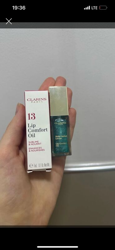 Другие медицинские товары: Продаю новый бальзам от Clarins, оригинал . Оттенок 13 mint Отдам за