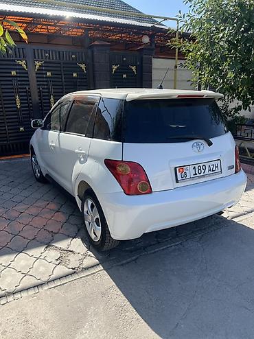 Toyota: Toyota Ist: 2002 г., 1.5 л, Автомат, Бензин, Хэтчбэк — 5
