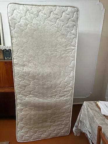 Çarpayılar: İşlənmiş, Təknəfərlik çarpayı, Bazasız, Matras ilə, Siyirməsiz — 6