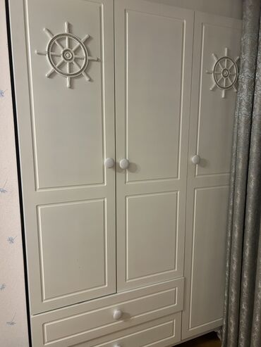 Beşiklər: Oğlan və qız üçün, Dördbucaq, Beşik, Dəstsiz, Matrassız, Yellənmə mexanizmsiz — 10