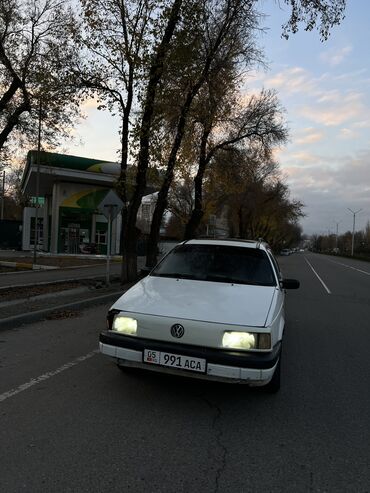 тойота кэмри: Volkswagen Passat: 1988 г., 1.8 л, Механика, Бензин, Универсал