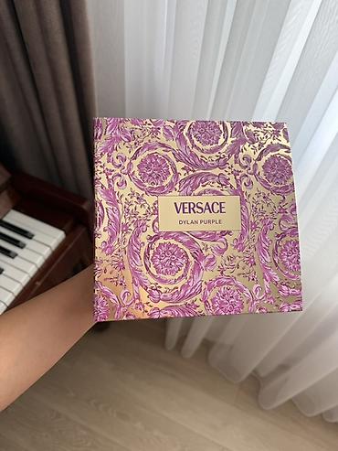 busi: TƏCİLİ SATILIR — Versace Dylan Purple hədiyyə dəsti YENİ, ORİJİNAL — 2