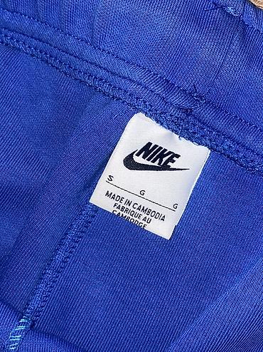 выкуп золота: Nike tech fleece pants
Состояние идеал,S размер — 2