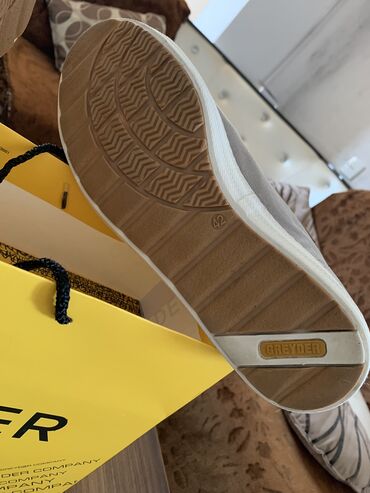 Krasofkalar və idman ayaqqabıları: GREYDER100% İçindəki altlığı dəri, bağları dəri, qırağ tikilişi dəri -da lalafo.az — 26 Krasofkalar və idman ayaqqabıları: GREYDER100% İçindəki altlığı dəri, bağları dəri, qırağ tikilişi dəri — 26