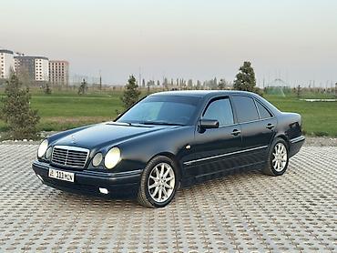 салон машины: Mercedes-Benz E-Class: 1997 г., 3.2 л, Автомат, Седан — 7