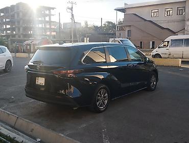 торрес авто: Toyota Sienna: 2021 г., 2.5 л, Автомат, Гибрид, Минивэн — 7