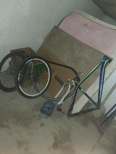 Velosiped ehtiyyat hissələri: Velosiped ehtiyat hissələri dəsti Tərkib: - Arxa sürət dəyişdirici — 10