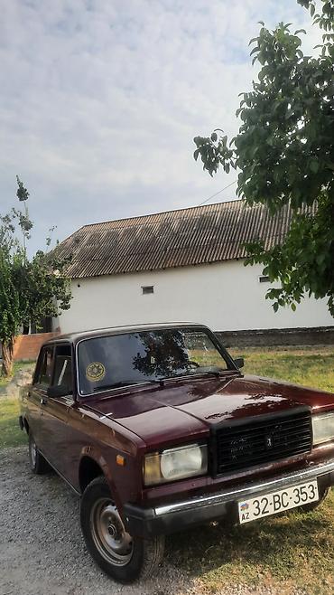 VAZ (LADA): VAZ 2107 – tünd albalı rəngdə sedan Texniki və dizayn xüsusiyyətləri — 5