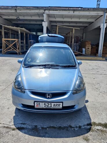 мерседес бенц с: Honda Fit: 2002 г., 1.3 л, Вариатор, Бензин, Хетчбек