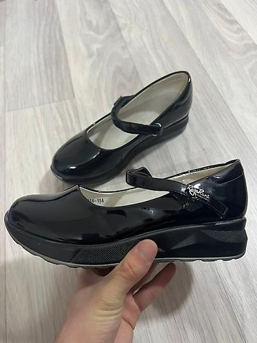 Детская обувь: Лаковые туфли для девочки - Цвет: черный, глянцевый (лаковая — 6