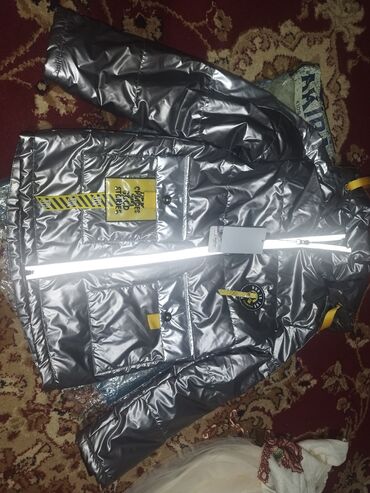 двусторонняя куртка the north face: Куртка демисезонная 134см новая отдам за 1500с Гуанчжоу ватсап