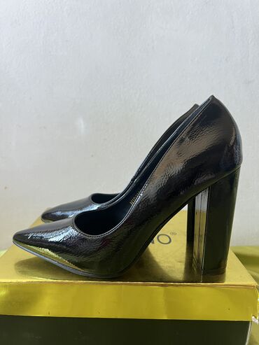 columbia cipele: Pumps, 39