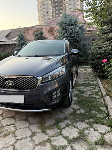 срочно в связи с переездом: Полноразмерный кроссовер Kia Sorento, серого цвета, семь мест