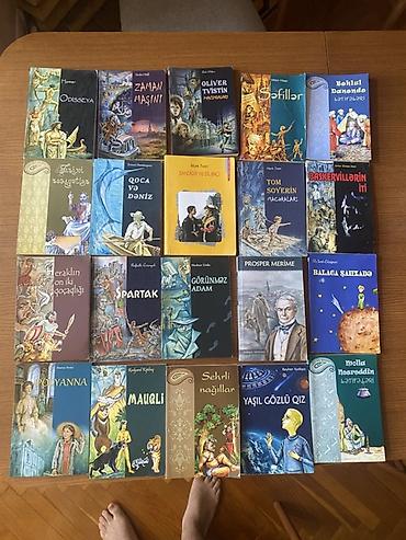 Klassik və uşaq–gənc ədəbiyyatından ibarət 20 kitablıq dəst.Uşaqlar
