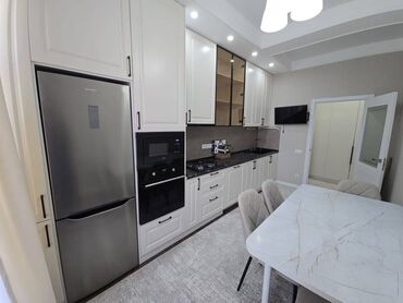 кок жар молдокулова: 2 комнаты, 70 м², Элитка, 6 этаж, Евроремонт