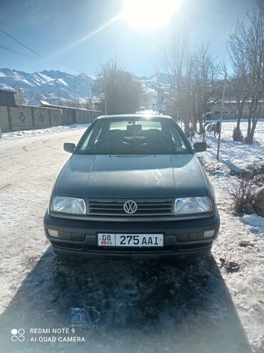 Volkswagen: Volkswagen Vento: 1993 г., 1.8 л, Механика, Бензин