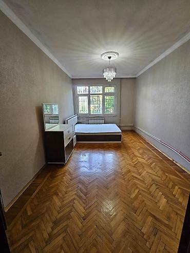 ulguc satisi: Bakı, 3 otaqlı, Köhnə tikili, 73 kv. m — 2