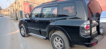 Mitsubishi: Təcili satılır Mitsubishi Pajero 2001 ci satililir