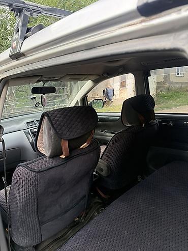 машина кроссовер: Toyota Ipsum: 2003 г., Автомат, Универсал — 3