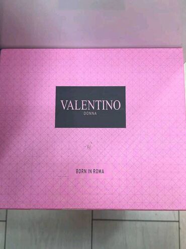 Parfemi: Setovi 
mn — 8