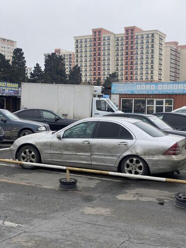Mercedes-Benz: Mercedes-Benz C-Class (W203) sedan - Kuzov: 4 qapılı sedan, gümüşü — 12