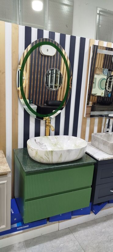 Saturn: Vanna otağı üçün dəst – lavabo, şkaf, güzgü və kran - Lavabo
